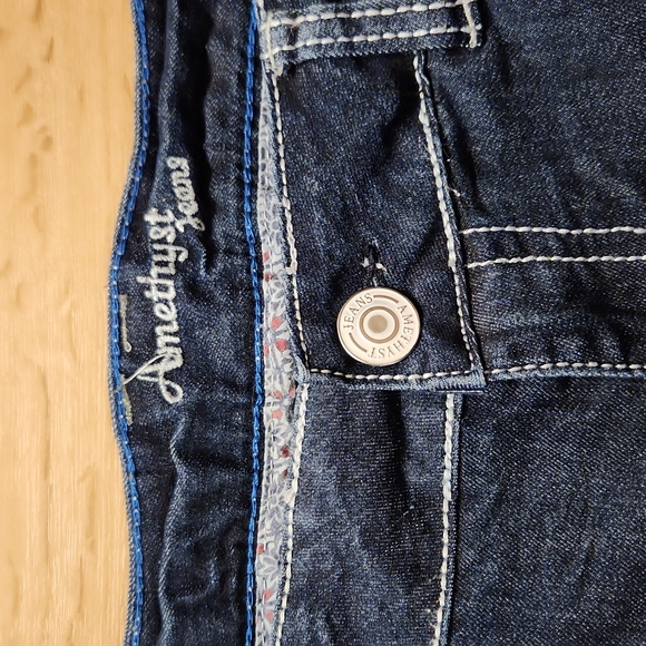 2/$30 Amethyst Capri jeans. Sz 13 - Picture 4 of 5